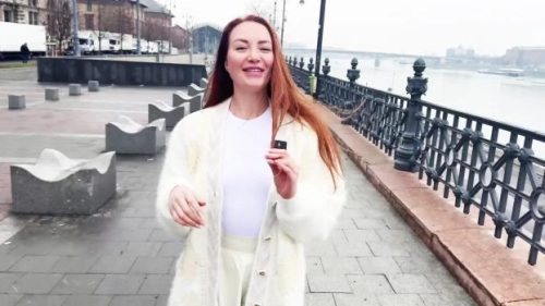 Julia Maze, 28, loves French culture