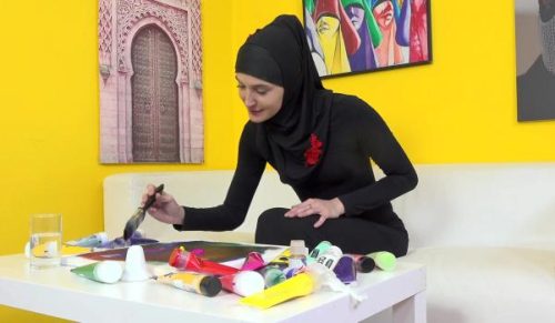 Sexy babe in hijab swapped a brush for a dick – Victoria Benz
